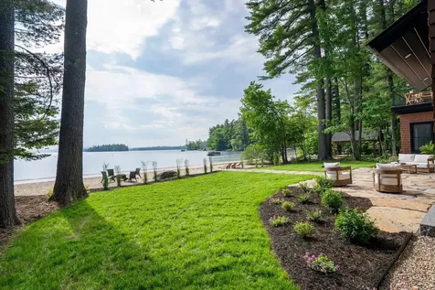 32 Hutchins Road Raymond ME 04071
