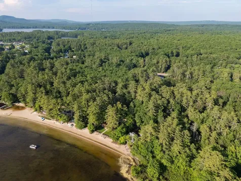 32 Hutchins Road Raymond ME 04071