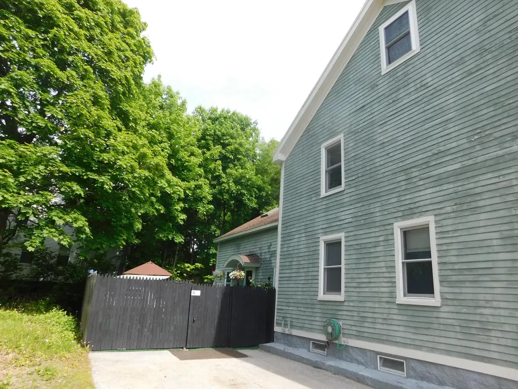 17 & 19 Boynton Street Bangor ME 04401