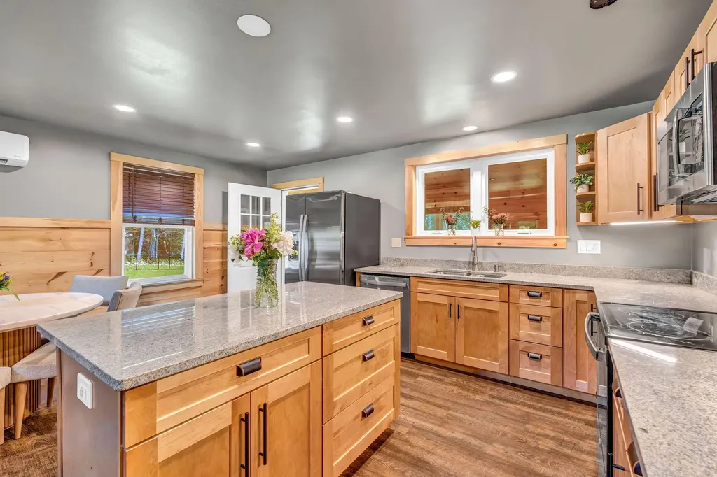52 Birch Estates Rome ME 04963