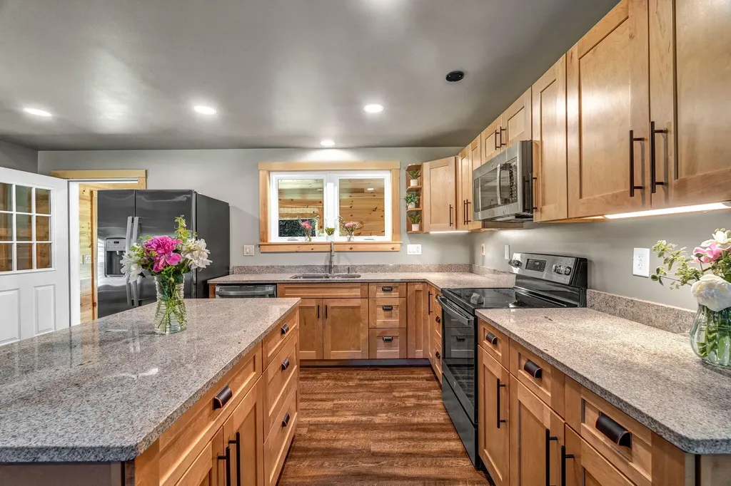 52 Birch Estates Rome ME 04963