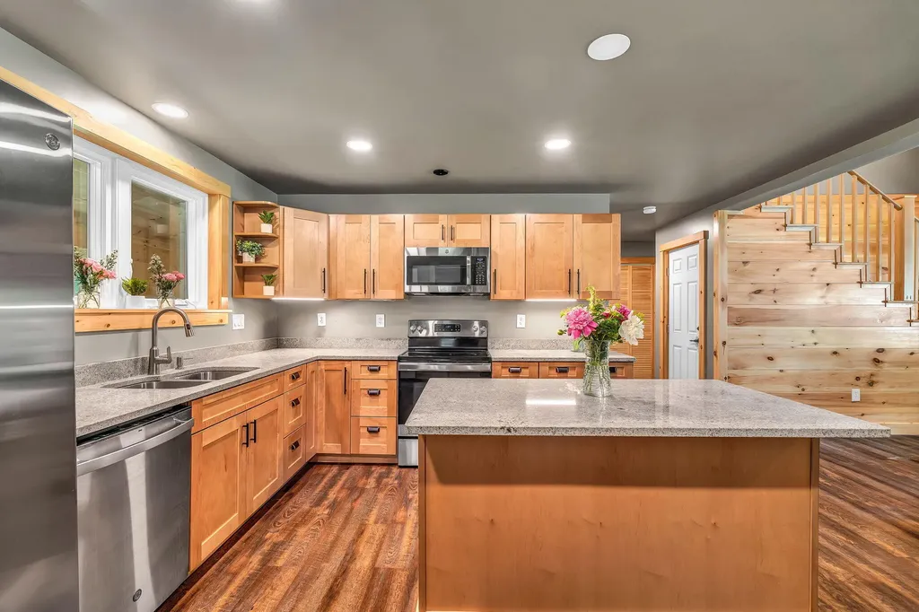 52 Birch Estates Rome ME 04963