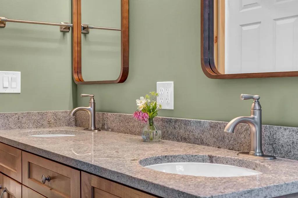 52 Birch Estates Rome ME 04963