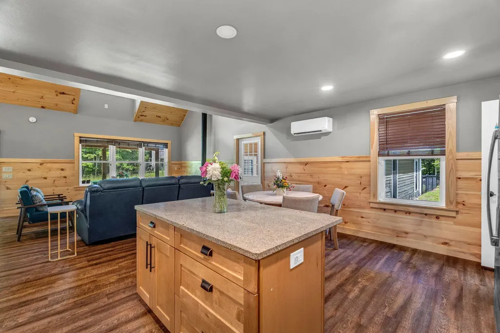 52 Birch Estates Rome ME 04963