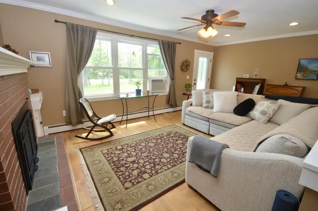 226 Center Drive Orrington ME 04474