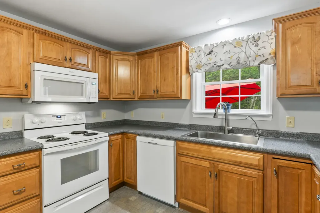 34 Thibeau Lane Greene ME 04236