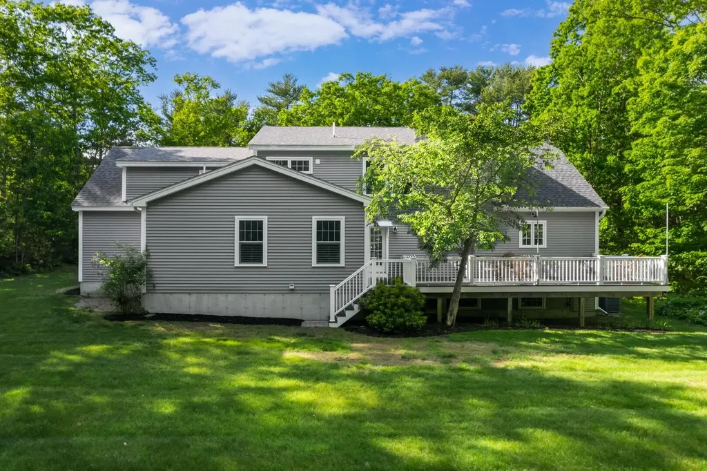 22 Brave Boat Harbor Road York ME 03909