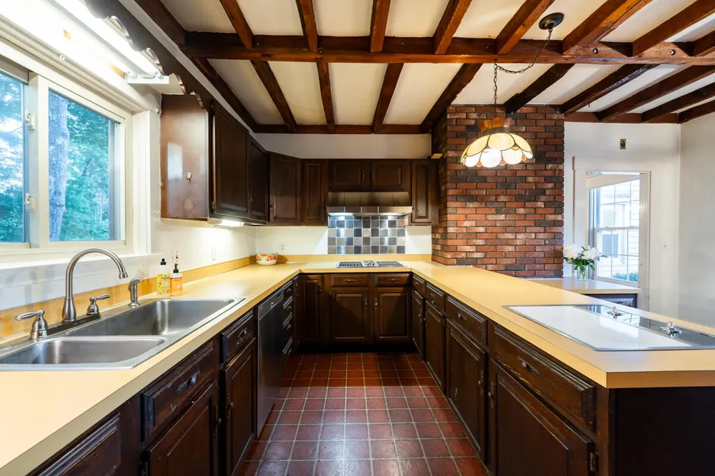 532 E Elm Street Yarmouth ME 04096