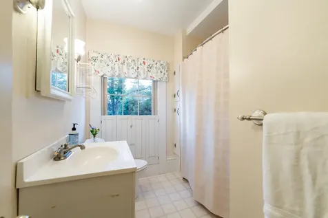 532 E Elm Street Yarmouth ME 04096