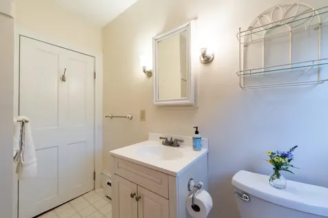532 E Elm Street Yarmouth ME 04096
