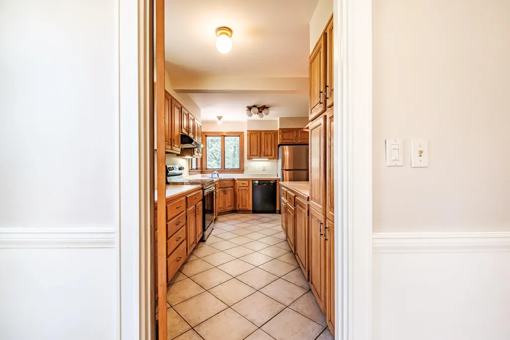 954 Sawyer Street South Portland ME 04106