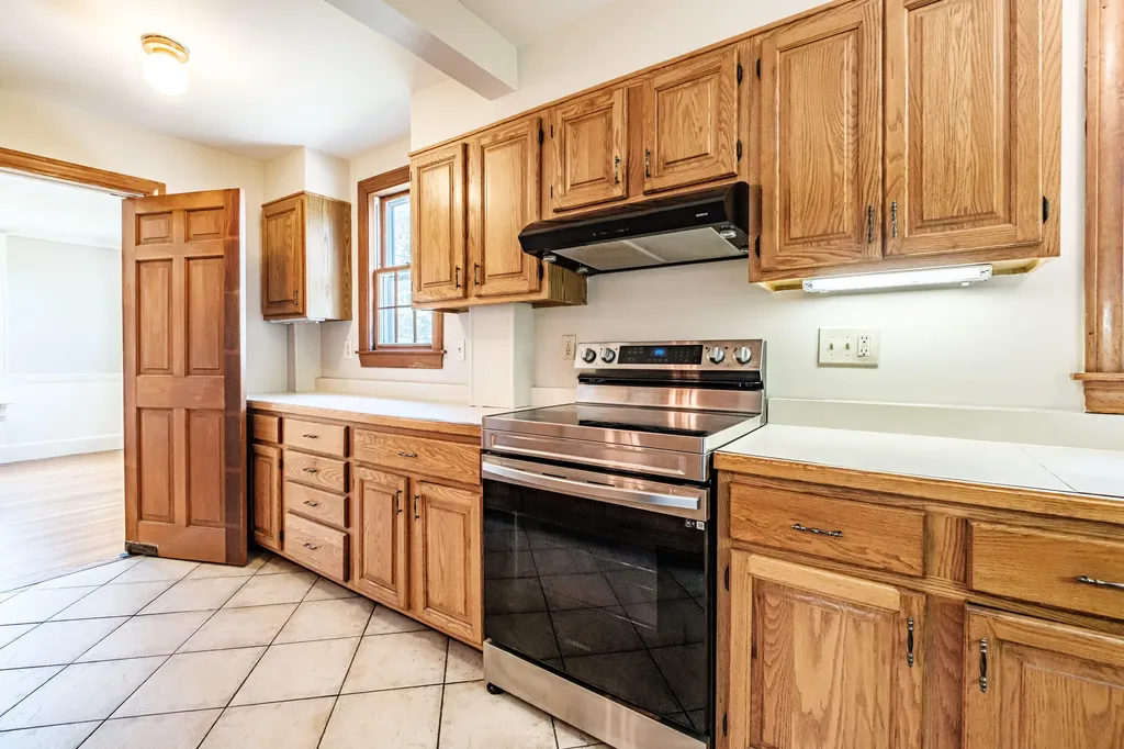 954 Sawyer Street South Portland ME 04106