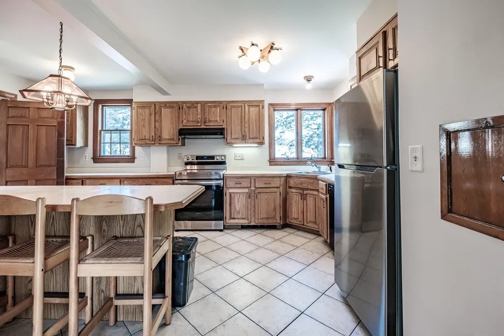 954 Sawyer Street South Portland ME 04106