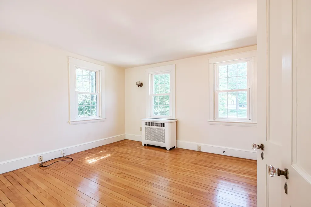 954 Sawyer Street South Portland ME 04106