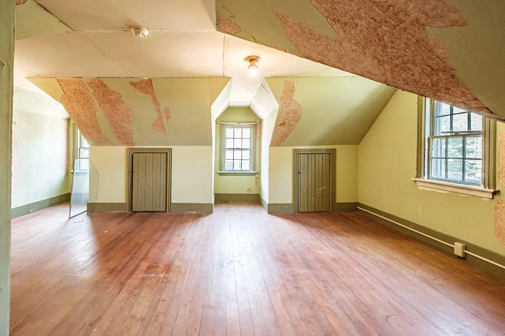 954 Sawyer Street South Portland ME 04106