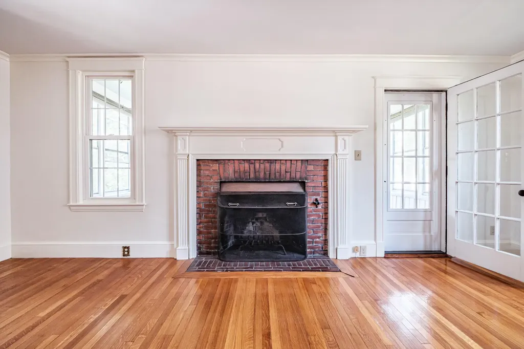 954 Sawyer Street South Portland ME 04106