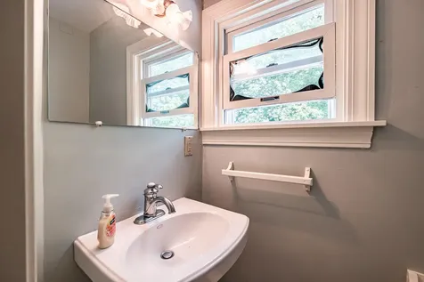 954 Sawyer Street South Portland ME 04106