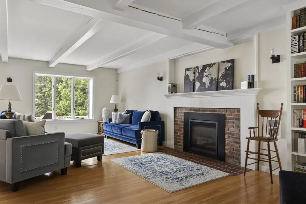 825 Hendricks Hill Road Southport ME 04576