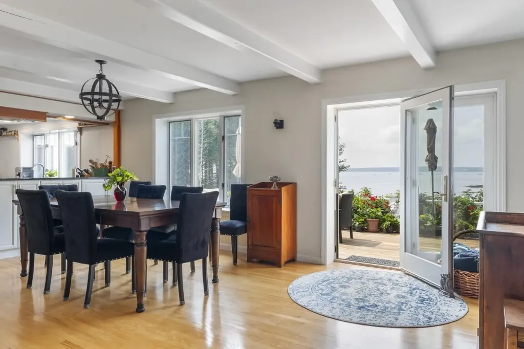 825 Hendricks Hill Road Southport ME 04576