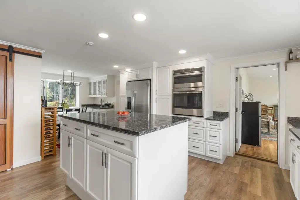 825 Hendricks Hill Road Southport ME 04576