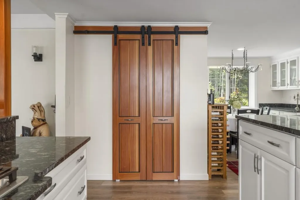 825 Hendricks Hill Road Southport ME 04576