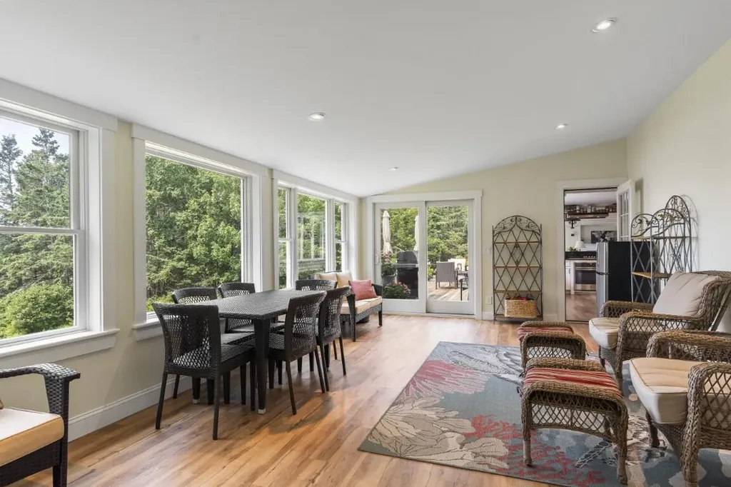 825 Hendricks Hill Road Southport ME 04576
