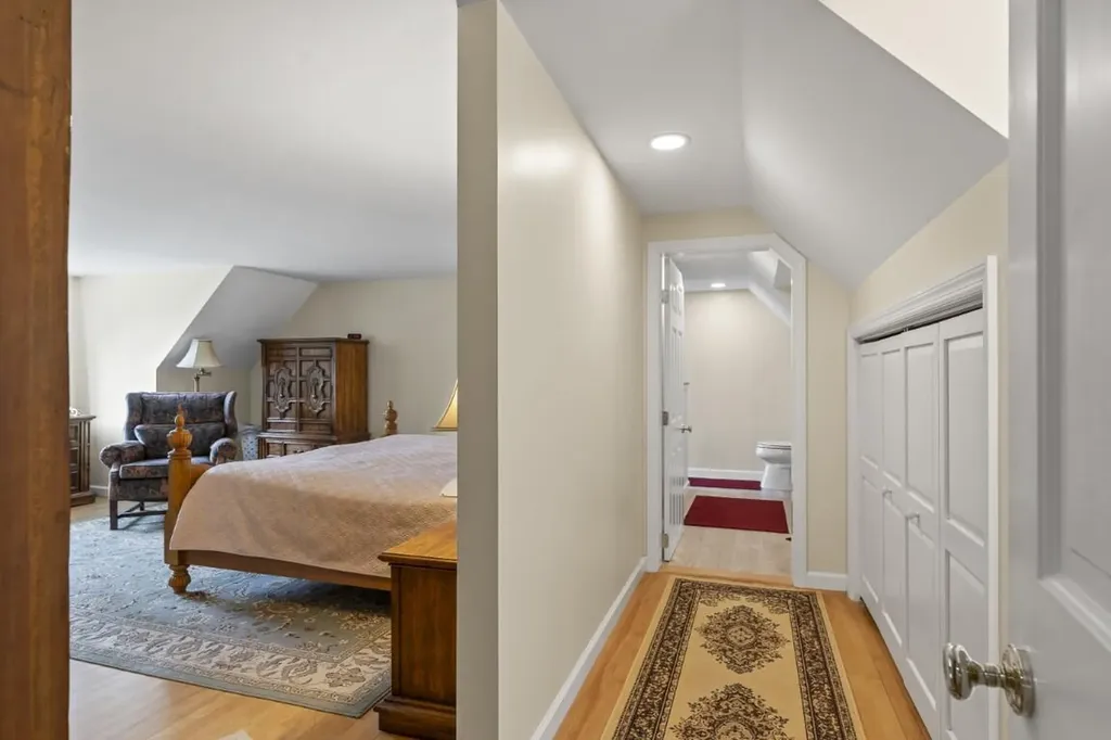 825 Hendricks Hill Road Southport ME 04576