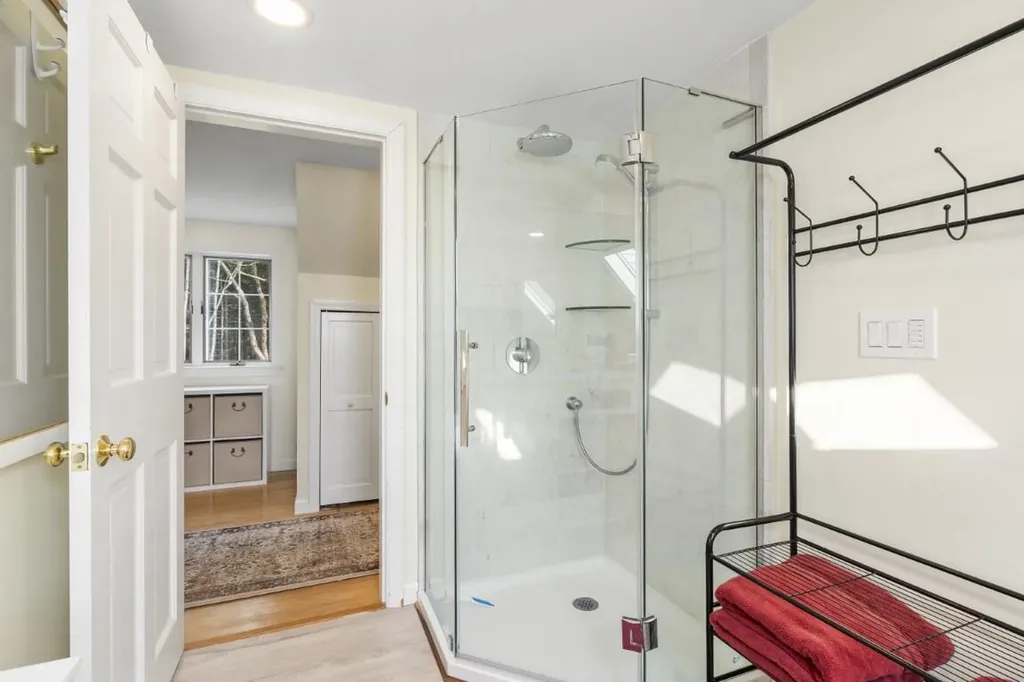 825 Hendricks Hill Road Southport ME 04576