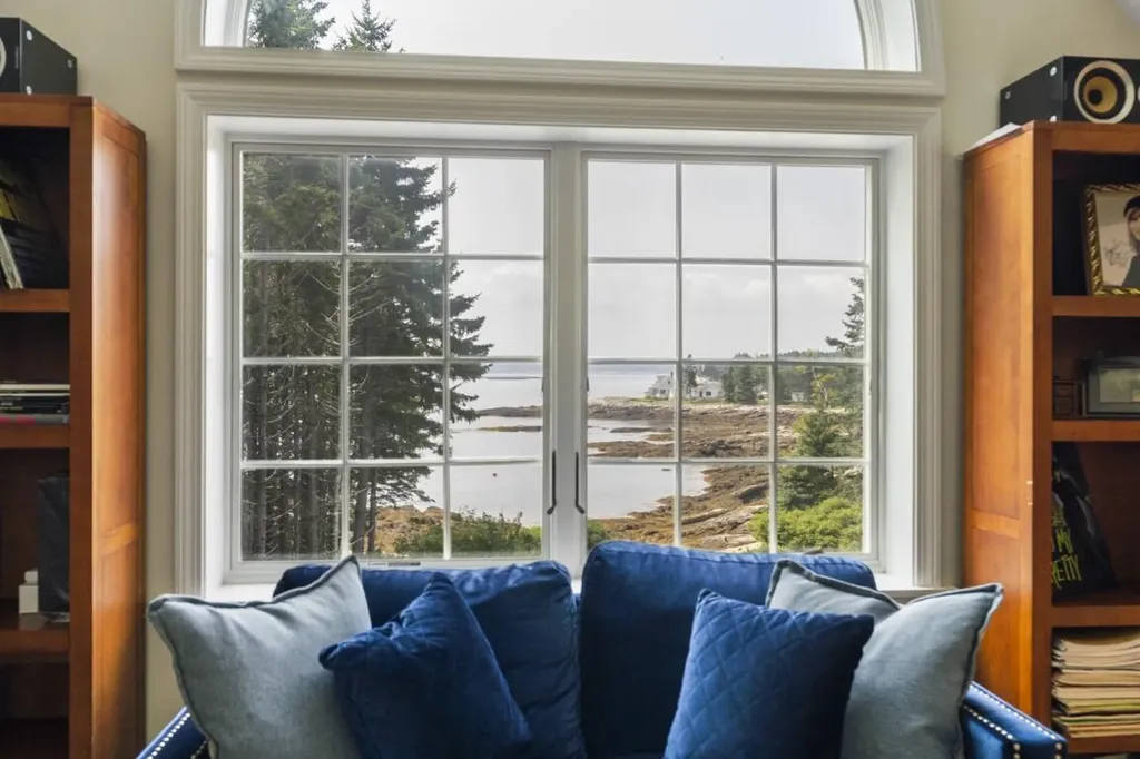 825 Hendricks Hill Road Southport ME 04576