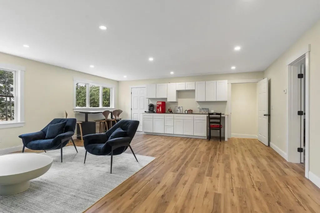 825 Hendricks Hill Road Southport ME 04576