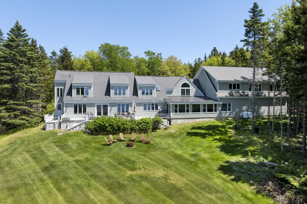 825 Hendricks Hill Road Southport ME 04576