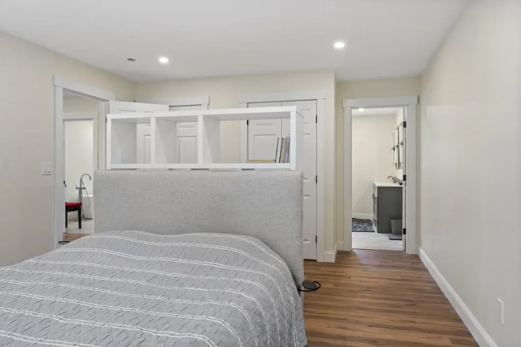825 Hendricks Hill Road Southport ME 04576