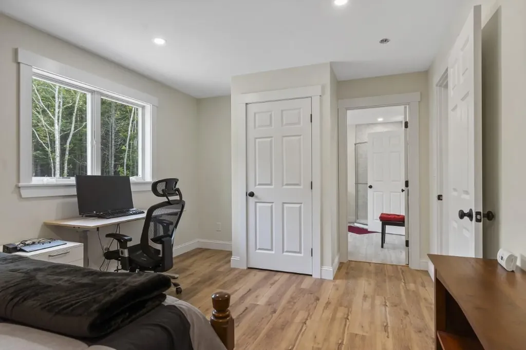 825 Hendricks Hill Road Southport ME 04576