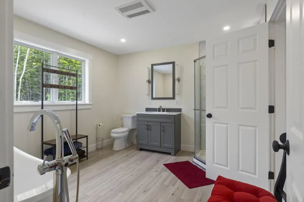 825 Hendricks Hill Road Southport ME 04576