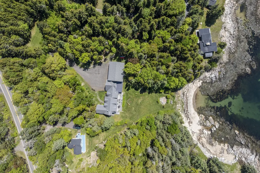 825 Hendricks Hill Road Southport ME 04576