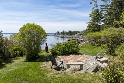 825 Hendricks Hill Road Southport ME 04576