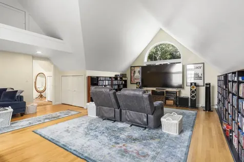 825 Hendricks Hill Road Southport ME 04576