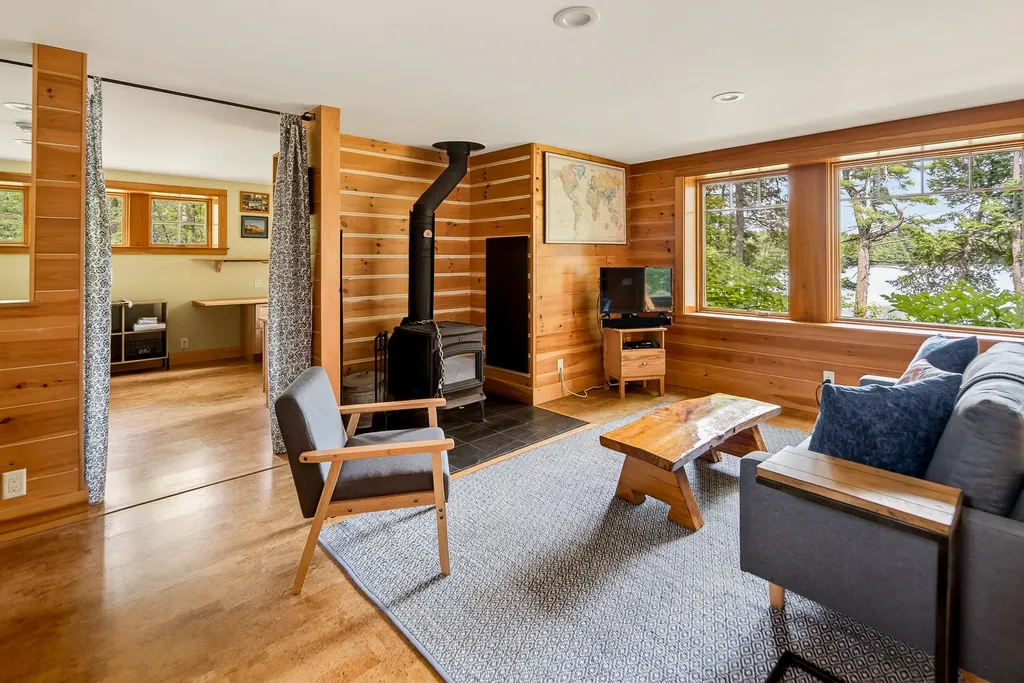 202 Sterlingtown Lane Union ME 04862