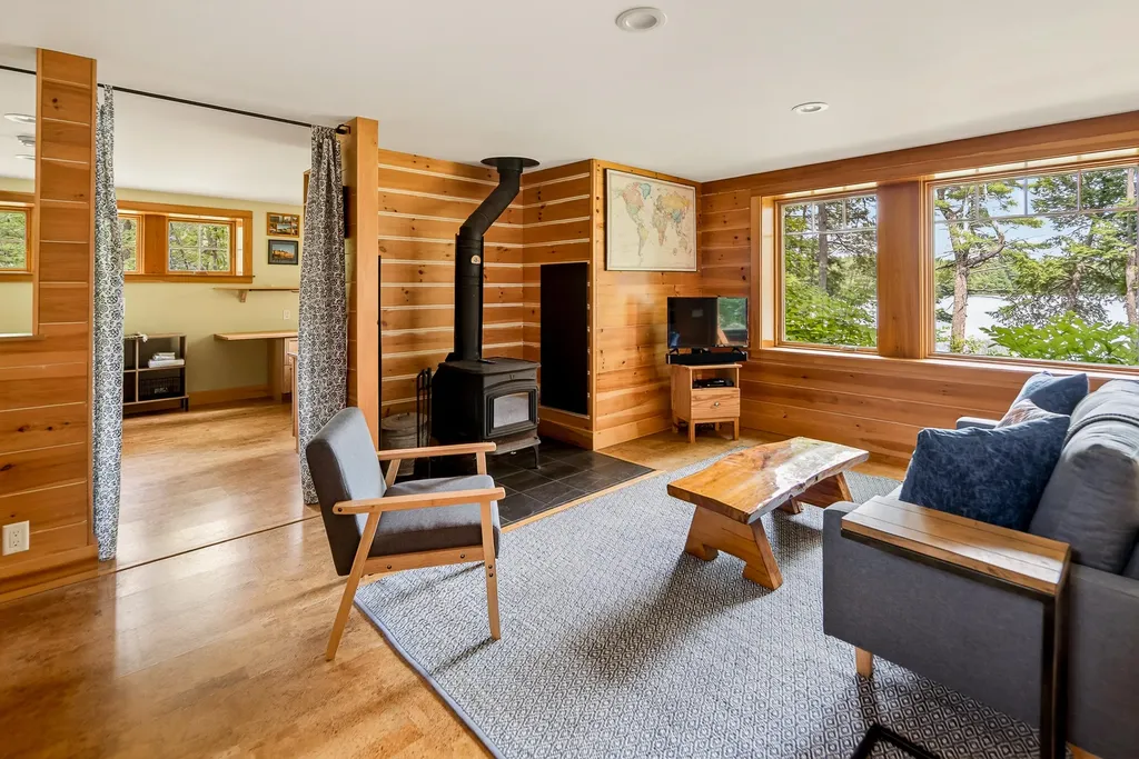 202 Sterlingtown Lane Union ME 04862
