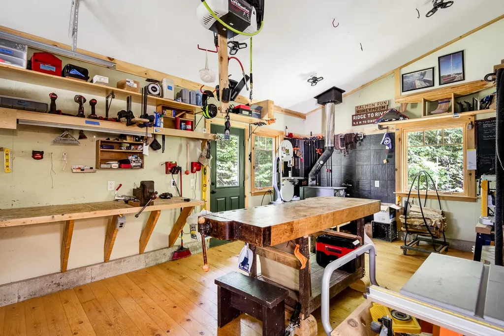 202 Sterlingtown Lane Union ME 04862