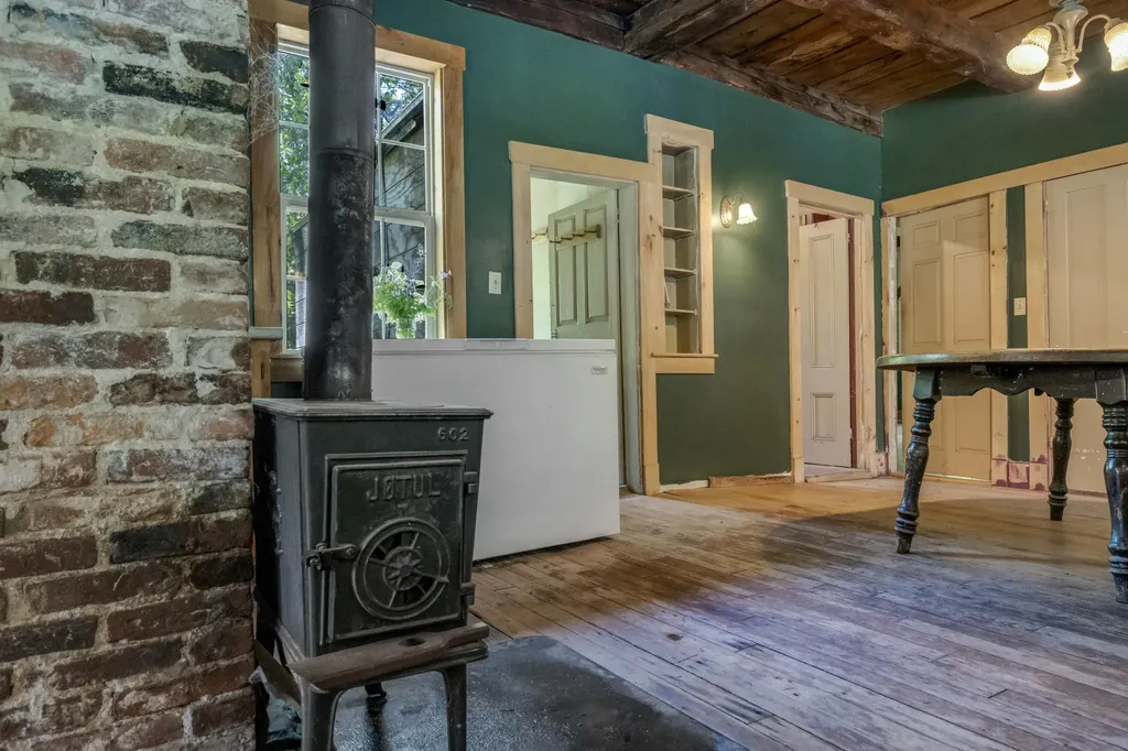 150 Knox Hill Road Fayette ME 04349