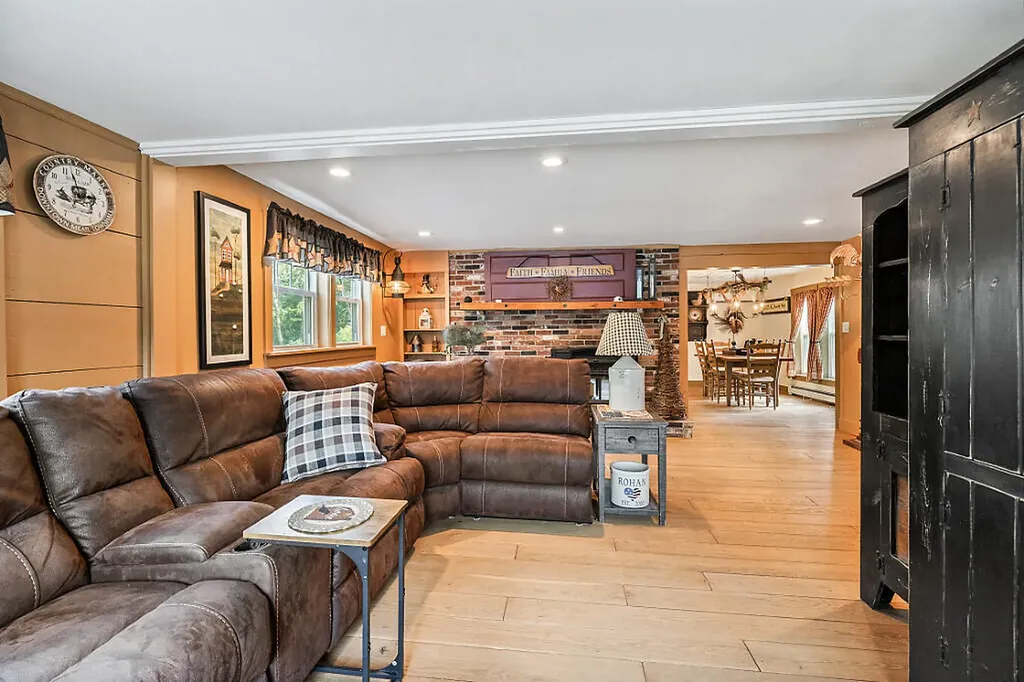 13 Cooper Road Chesterville ME 04938