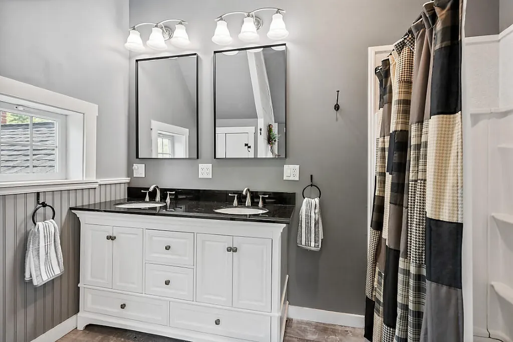 13 Cooper Road Chesterville ME 04938