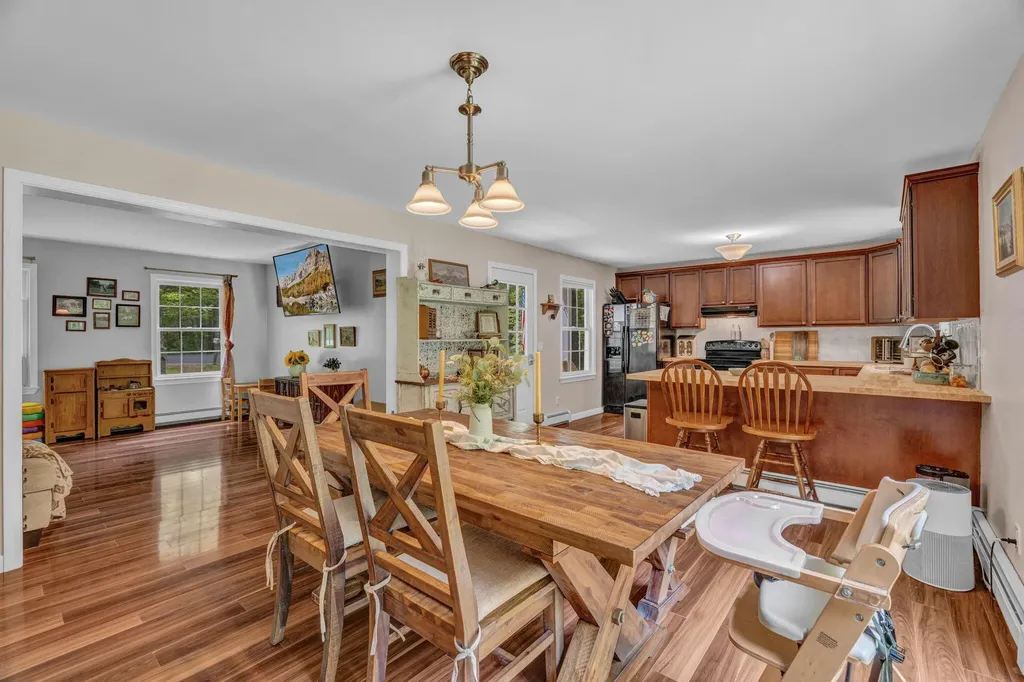 79 Greenwood Avenue Warren ME 04864