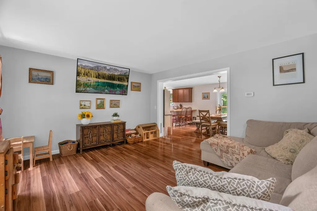 79 Greenwood Avenue Warren ME 04864
