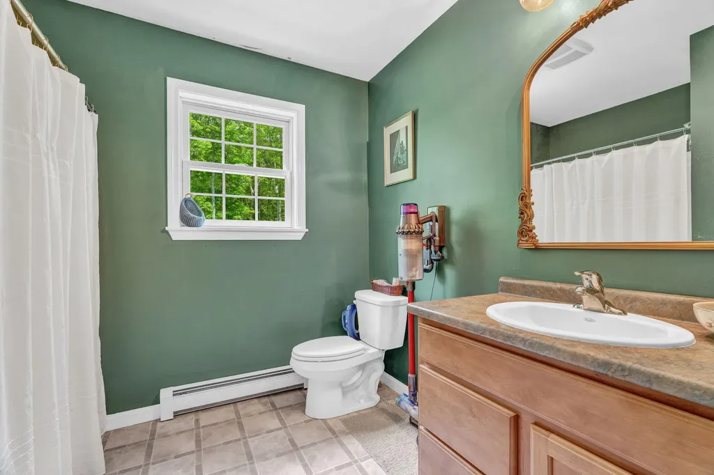 79 Greenwood Avenue Warren ME 04864