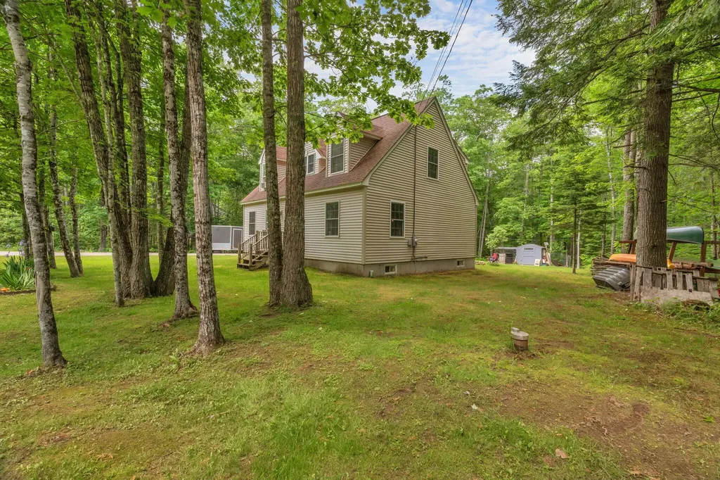 79 Greenwood Avenue Warren ME 04864