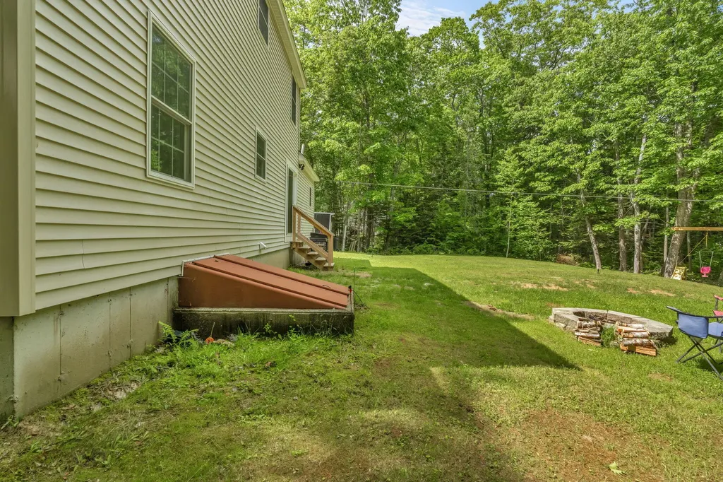 79 Greenwood Avenue Warren ME 04864