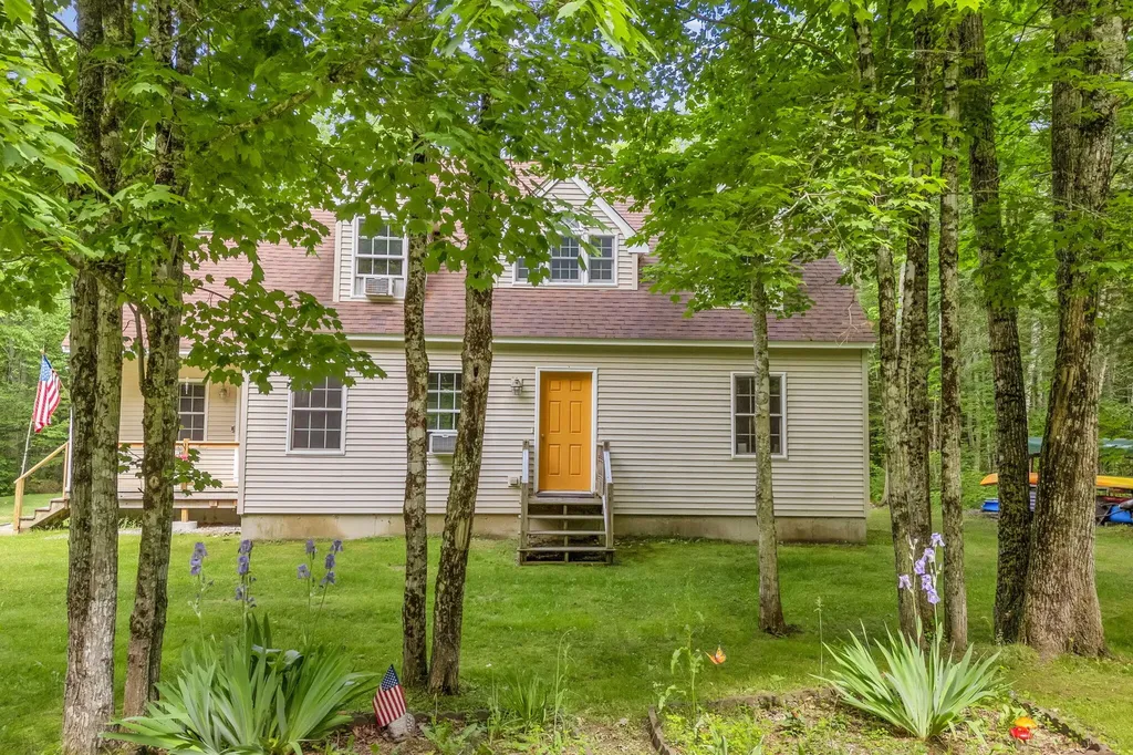 79 Greenwood Avenue Warren ME 04864