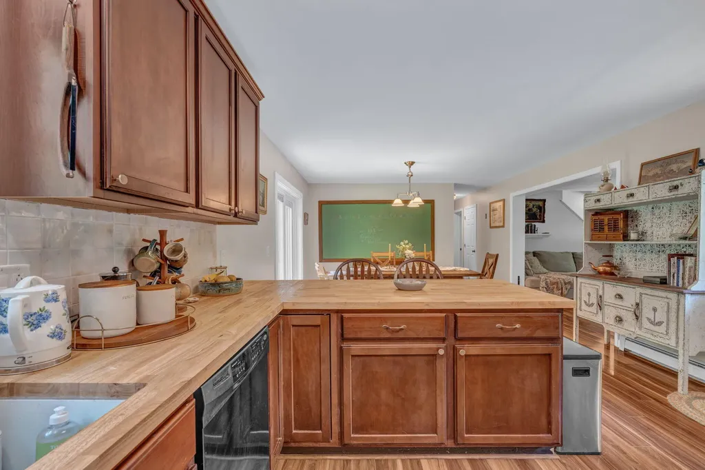 79 Greenwood Avenue Warren ME 04864